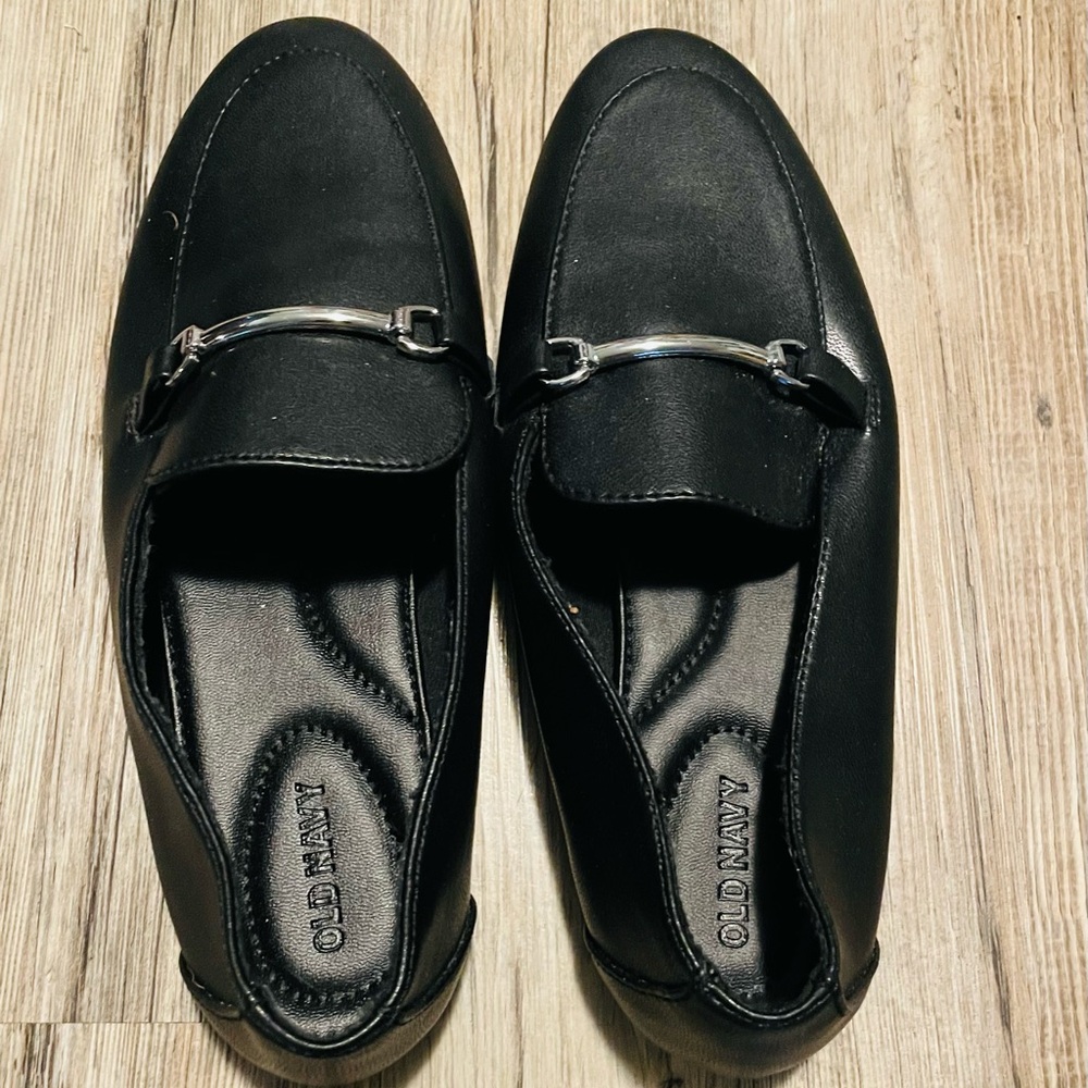 Old Navy Women’s Classic Black Slip-On Loafers size 7